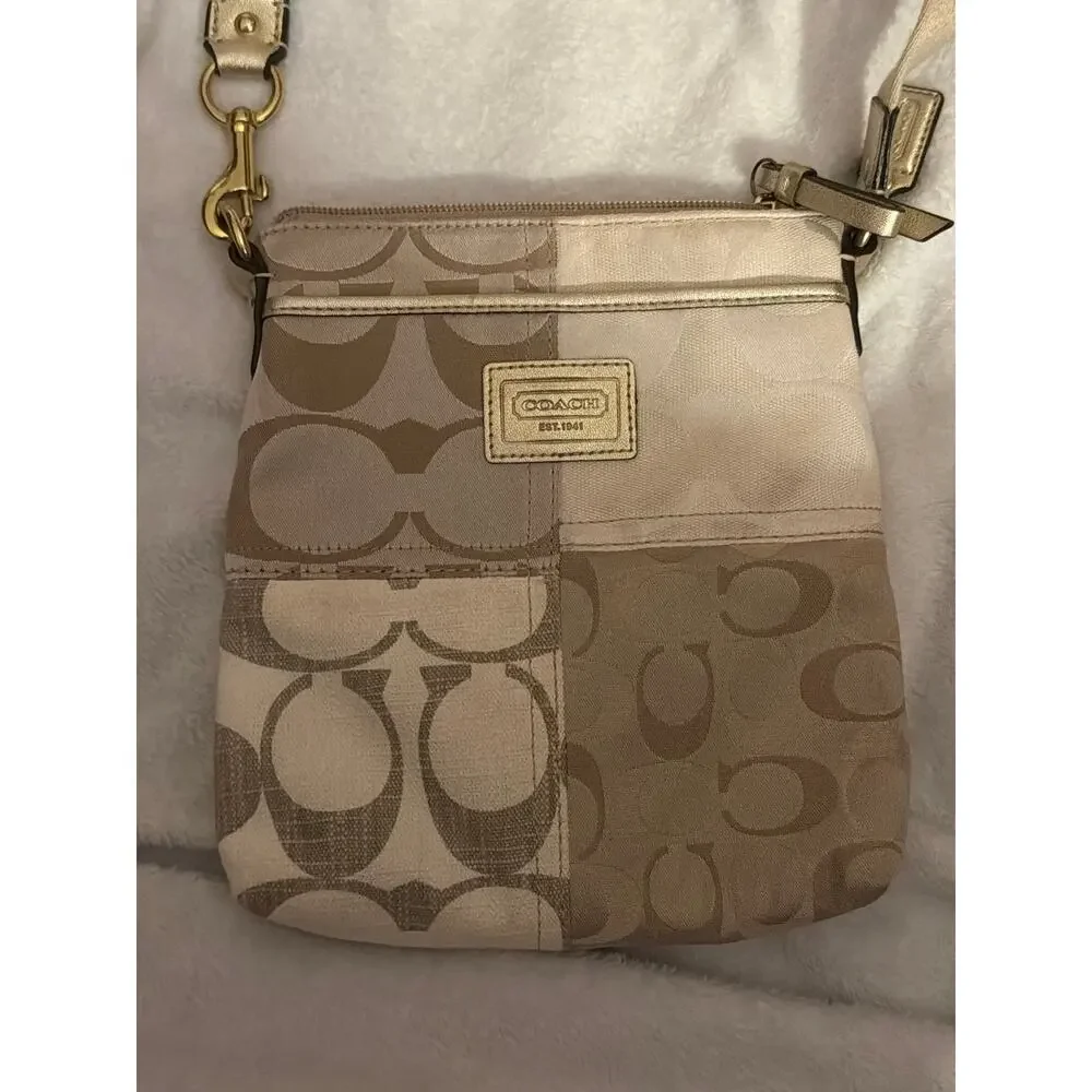 Vintage Coach Y2K Patchwork Signature Swingpack Crossbody Bag Beige Gold - Picture 1 of 7
